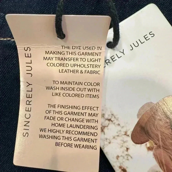 Sincerely Jules denim mini skirt with zip up front NWT size 3 - Picture 3 of 6